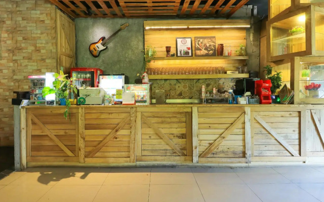 Labuana Homestay and Cafe Garden Makassar