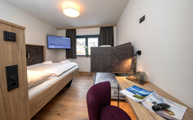 Emma Deluxe Aparthotel