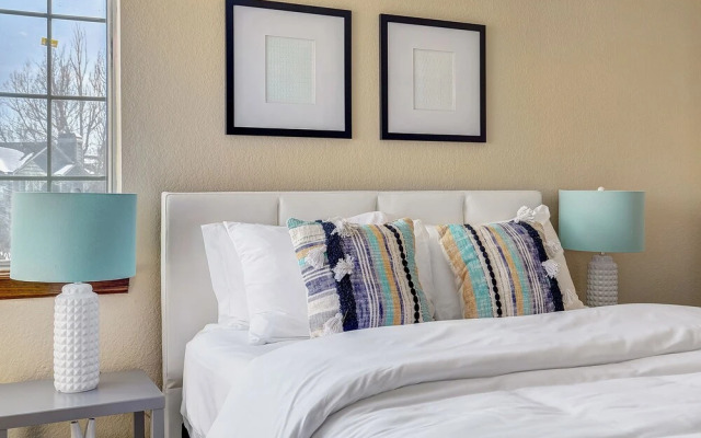 Updated Home Near DIA