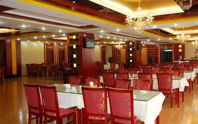 Kunming Jinggu Hotel