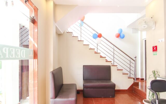 Fabhotel Deepak Palace