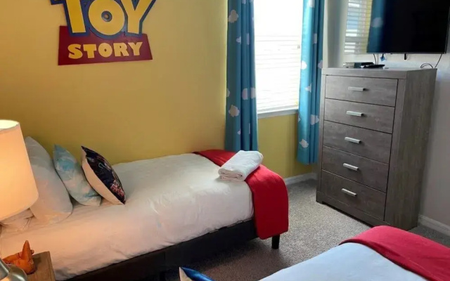 Jodie's Luxury Solara Home