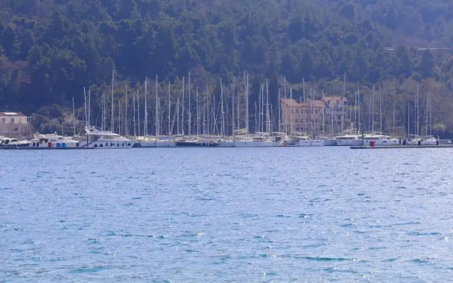 Studio Apartman Karlita