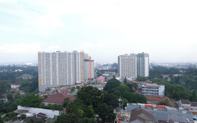 Great Deal 2Br At Apartment Parahyangan Residence