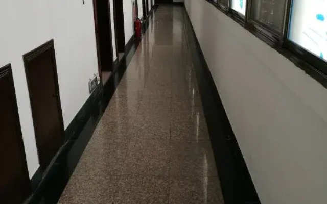 Qinghua Hostel