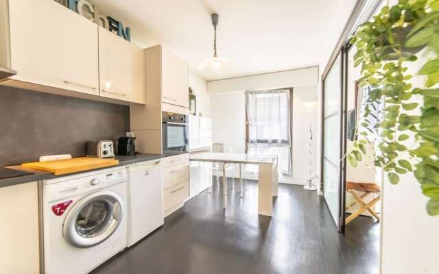 Revon Private Apartment Downtown