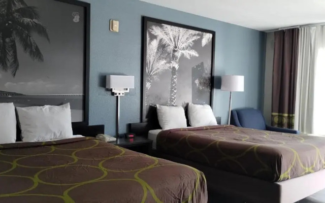 Super 8 Dania/fort Lauderdale