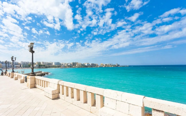 Casa Del Sol Levante Near The Sea