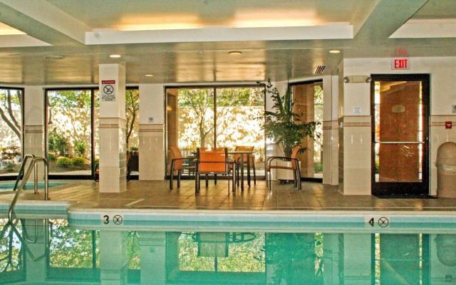 Courtyard by Marriott Frederick
