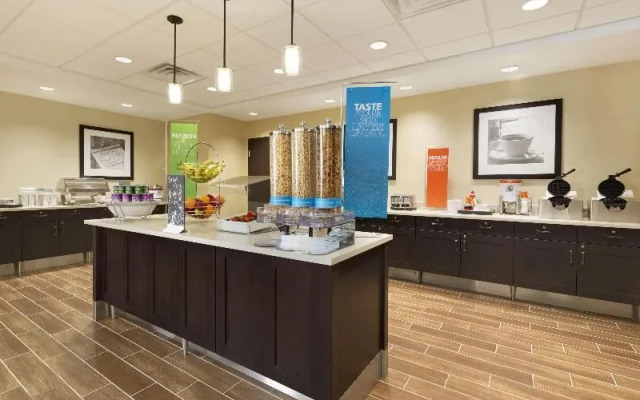 Hampton Inn Niles/warren