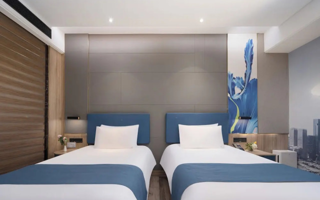Naive S Hotel