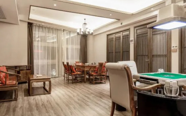 Skyscraper Hotel (Huangyan Jiufeng Park)