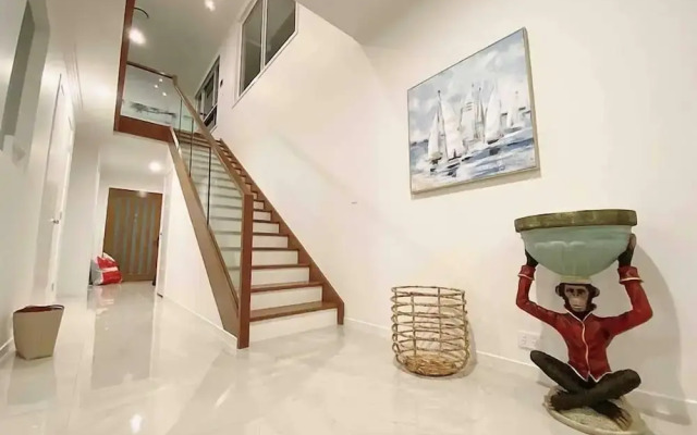 Hope Island Water Front House