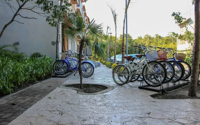 Laylie Tulum - Tropical 3 story condo with Rooftop