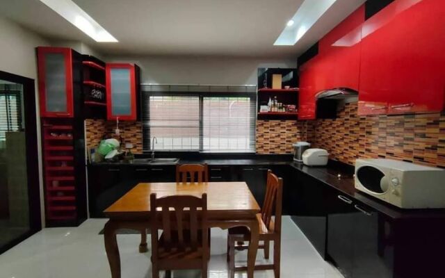 Lan House Pool Villa