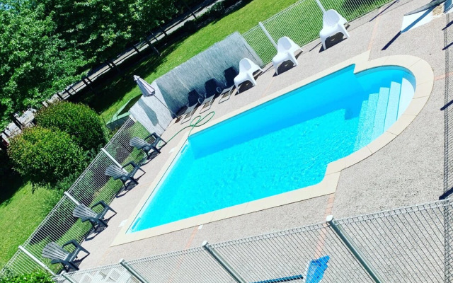 Ever Route 64 Brit Hotel Tarbes Ibos