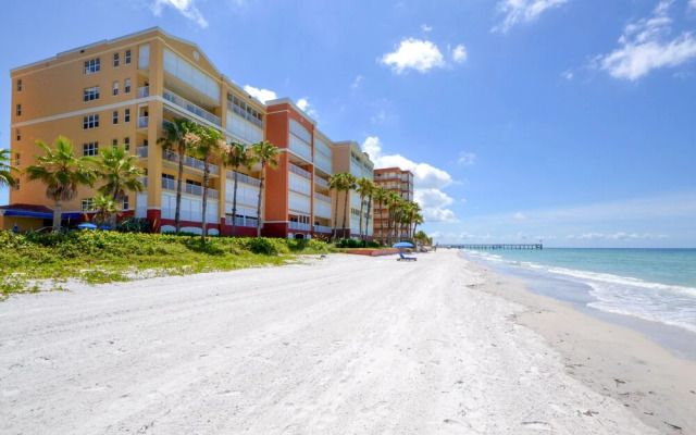 Tides Beach Club 5-354 by Vtrips