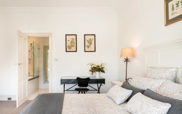 Live in Federation Style Luxury With Stunning Views