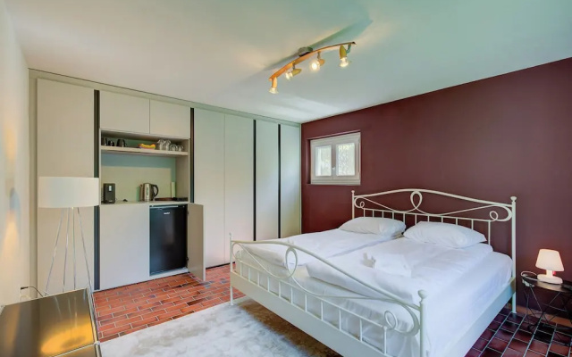 Alfa Garden Villa With Private Pool – Guest Rooms – Rivera