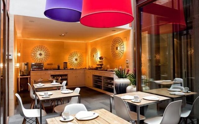 Casual Ilbira Granada Hotel