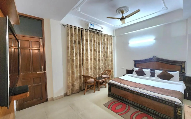 OYO 27648 Kasauli Greens