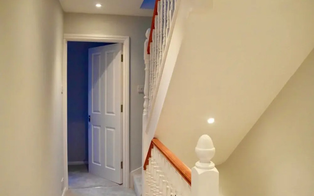 3 Bedroom House In Central London