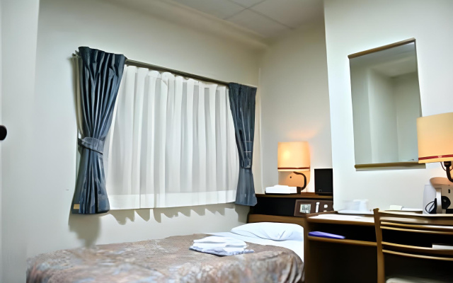 Kochi Business Hotel Bekkan – Guest Rooms – Kochi