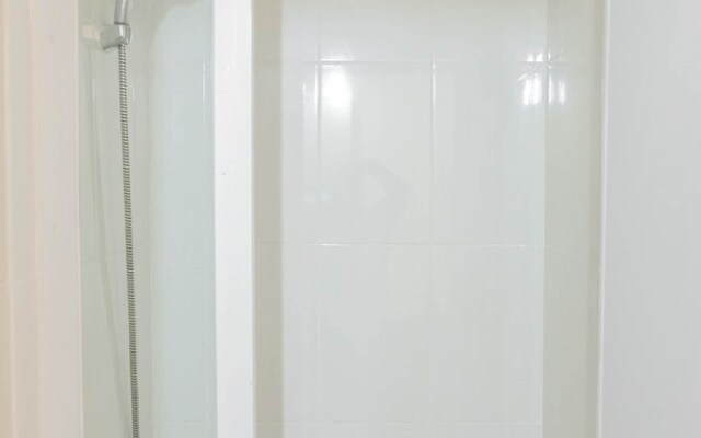 Best Price Studio Apartment at 19 Avenue