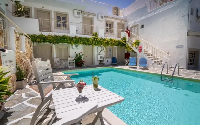 Hesperia Apartments