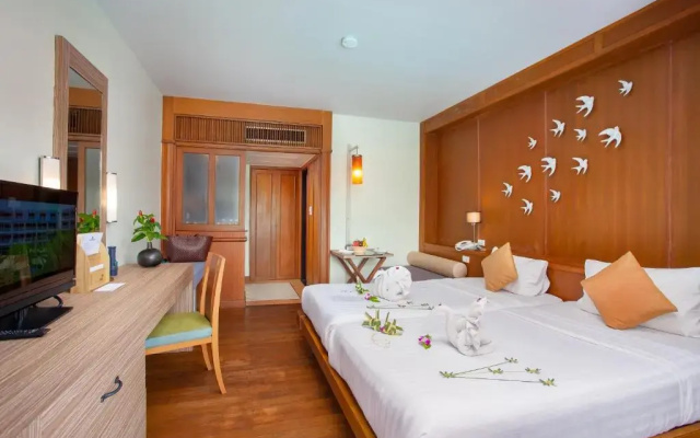 Seaview Patong Hotel