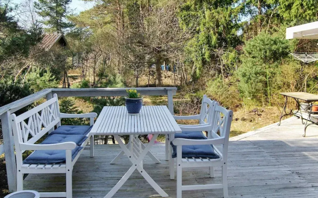 6 Person Holiday Home in Hollviken