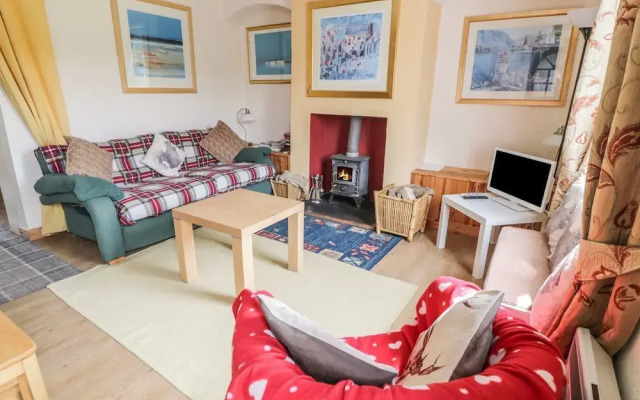 Crinan Canal Cottage