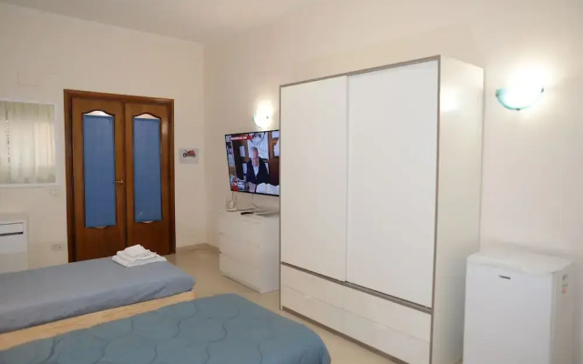 Room-emilio Home Triple Room in our Cozy