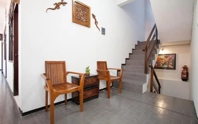 RedDoorz near Tugu Pahlawan Surabaya