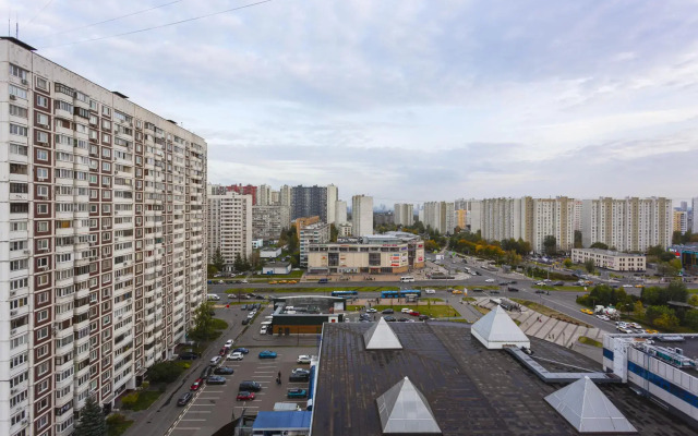 Moment House on 42 Mitinskaya Street