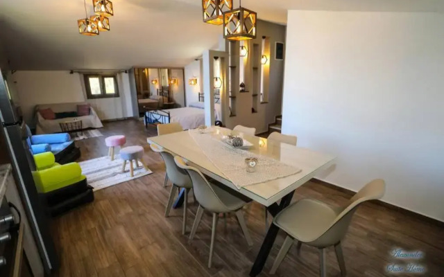 Alexander Suite Home