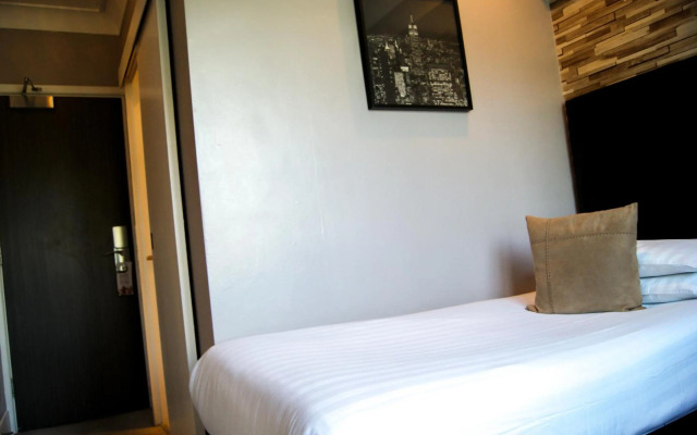 The Cumberland Hotel - OCEANA COLLECTION