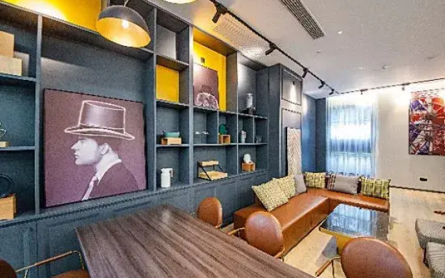 City Comfort Premier Hotel (Liuzhou Five Star Pedestrian Street Qingyun Minsheng Market)