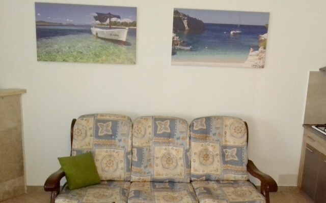 Apartment With one Bedroom in Tribanj, With Enclosed Garden and Wifi -