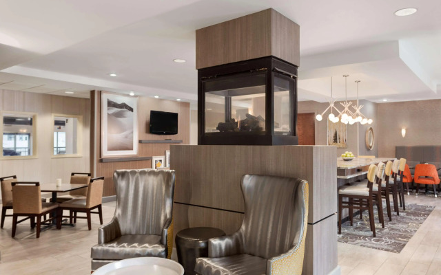 Hampton Inn & Suites Denver - Cherry Creek