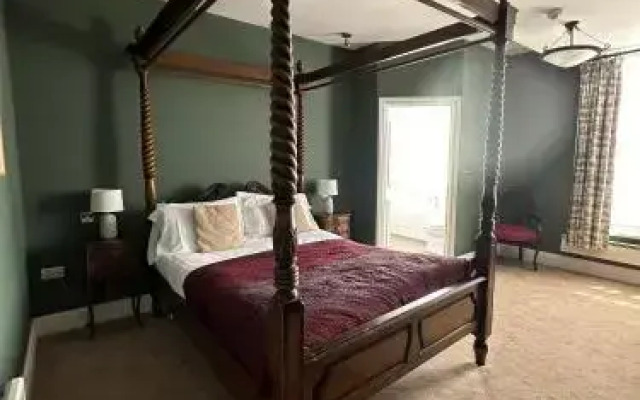 The White Hart Hotel