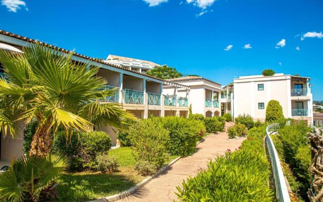 GuestReady - Lovely apartment with a pool and a sea view