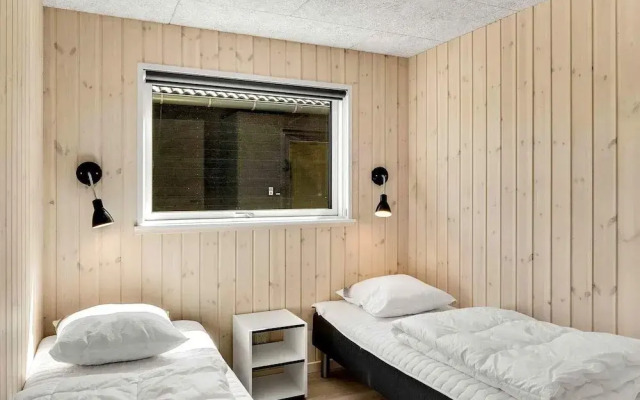 5 Star Holiday Home in Dronningmolle