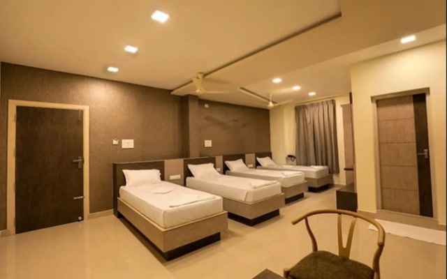 Jayam Hotel