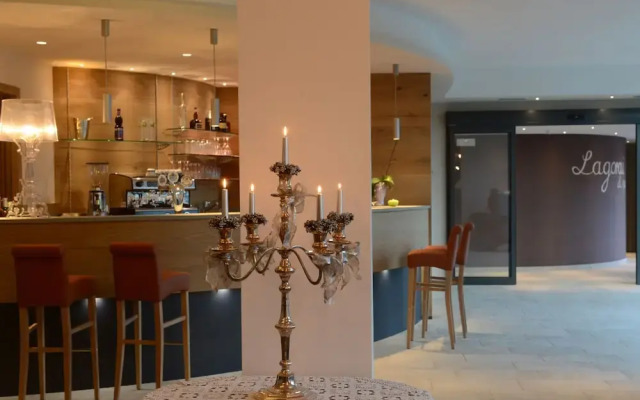 Hotel Ambassador