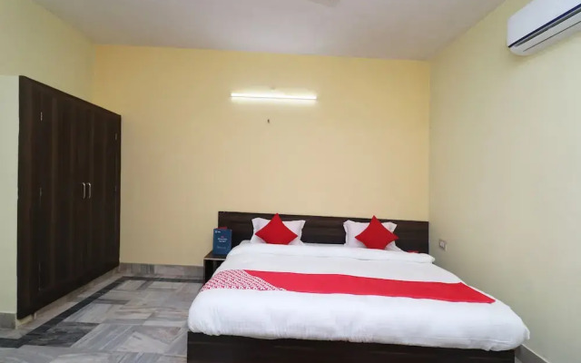 Oyo 30710 Maa Banadurga Homestay