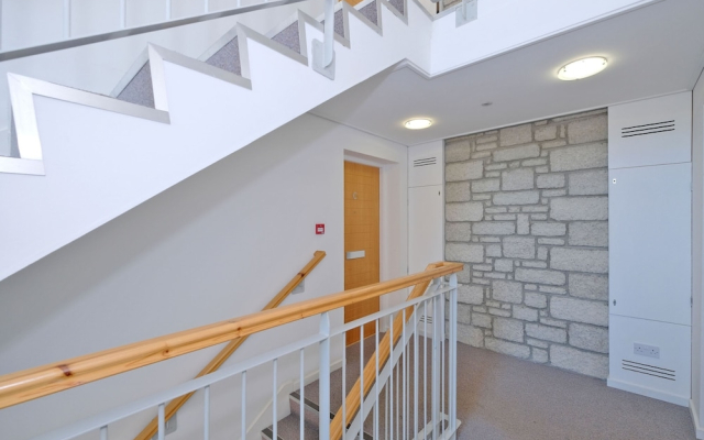 Modern two Bedroom Aberdeen Apartment With River Views