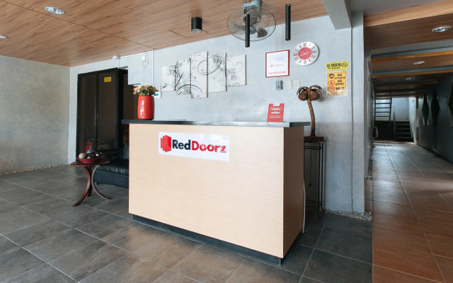 RedDoorz near Christ the King Medical Center