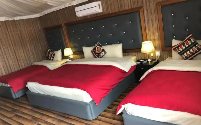 Sharah Luxury Camp