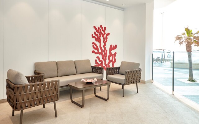 Universal Hotel Perla